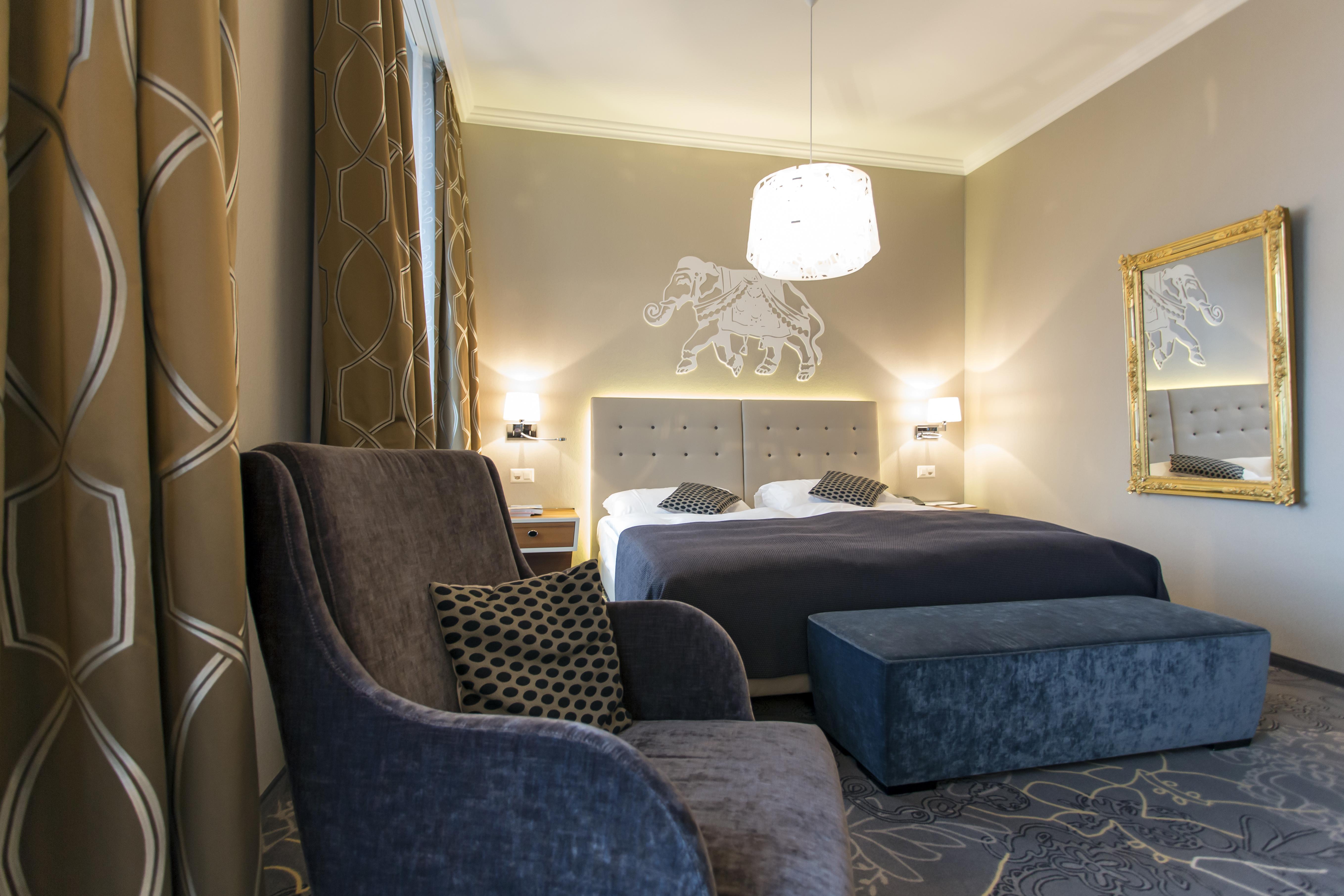Hotel Schweizerhof Luzern Luaran gambar A room at the hotel
