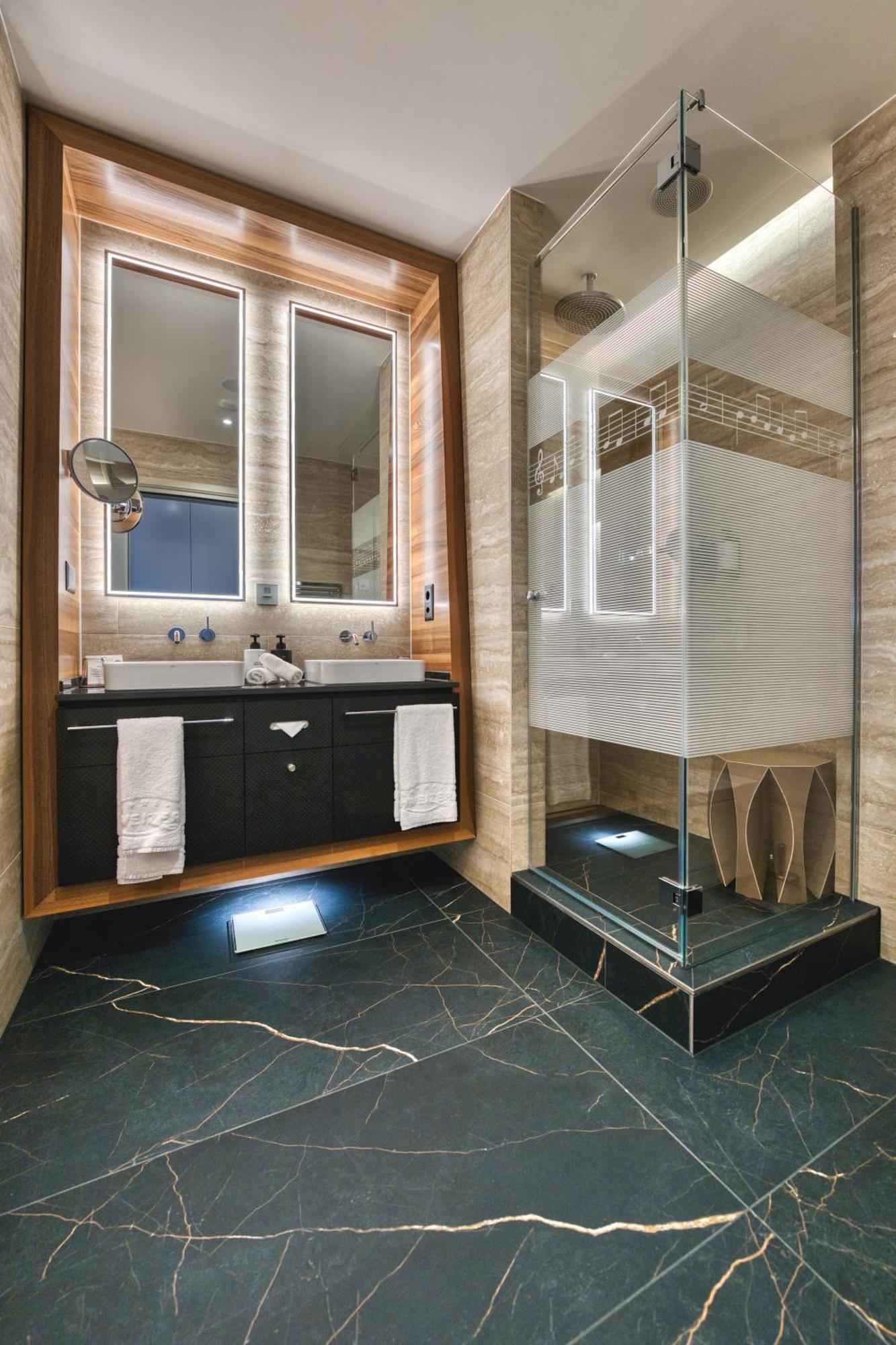 Hotel Schweizerhof Luzern Luaran gambar